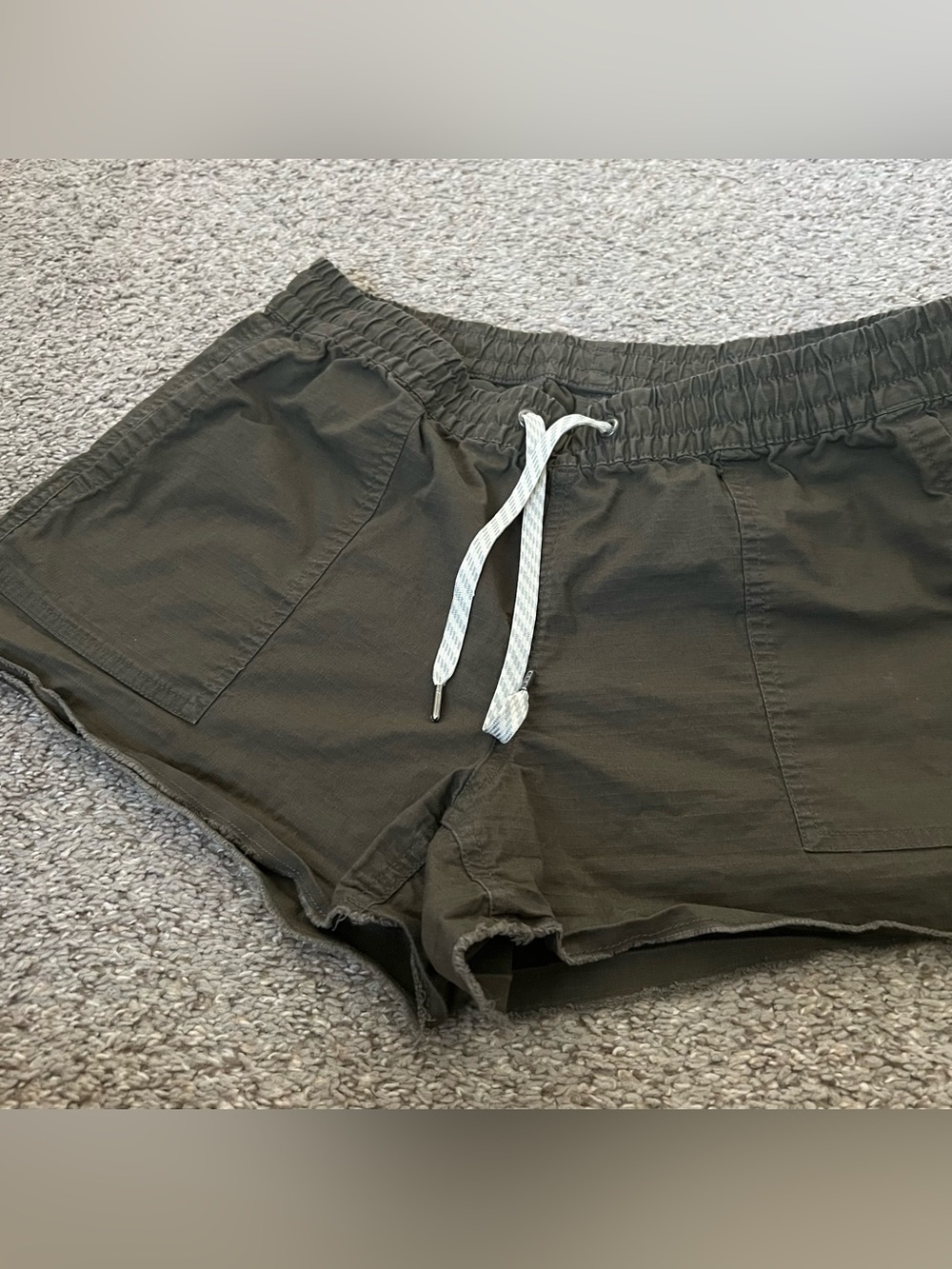 Vuori Olive Cotton Blend Drawstring Athletic Shorts with Front Pockets